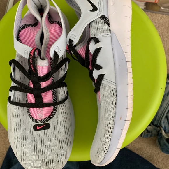 Nike Flex Running Shoes - Picture 2 of 3